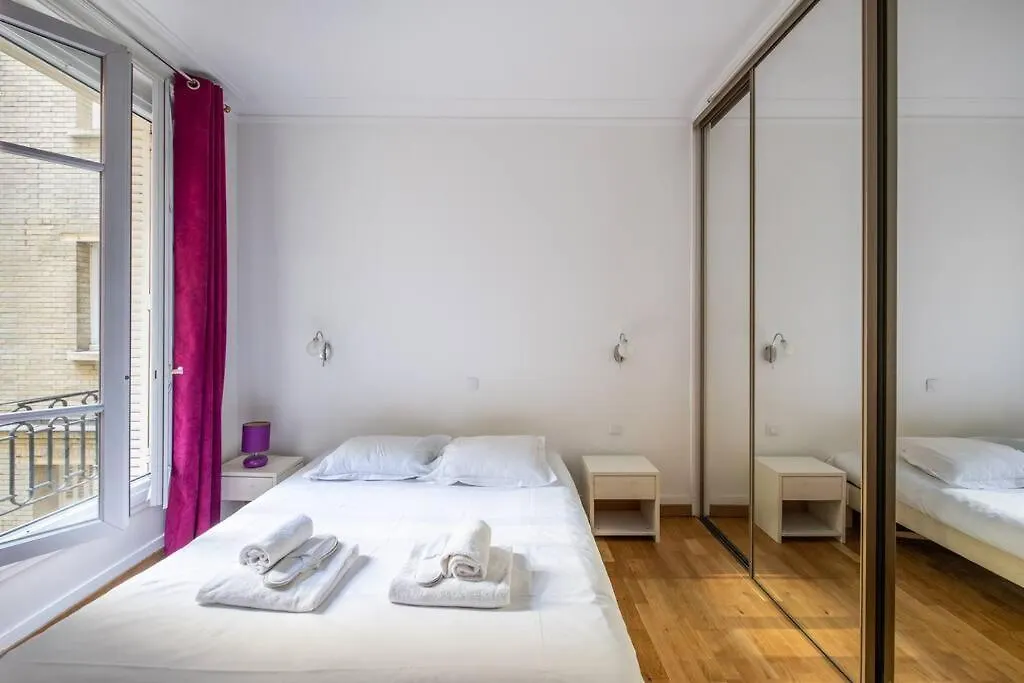 Goujon - Cozy Apartment In Nation-Picpus Neighborhood Paris France