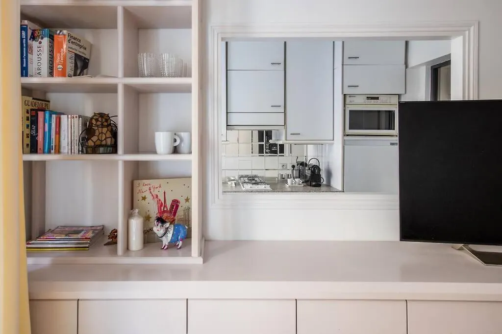 Goujon - Cozy Apartment In Nation-Picpus Neighborhood contacts
